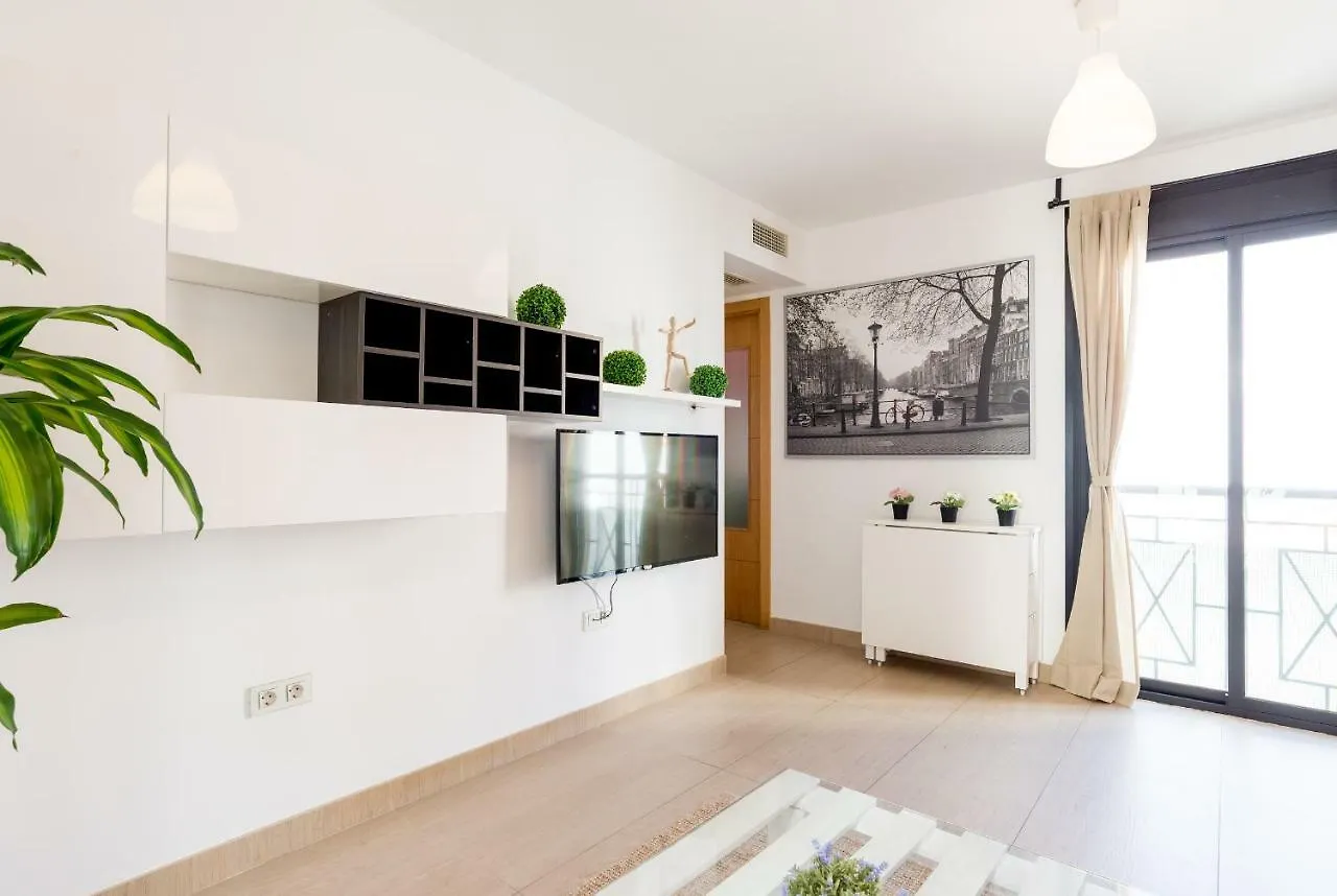 Ma2B-Bright Apt With Rooftops With Palms Near Old Town Malaga